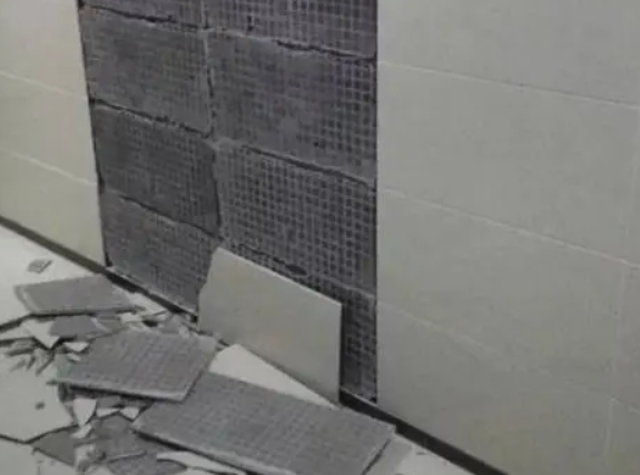 岗巴瓷砖空鼓维修公司分享下岗巴墙砖松动维修的知识